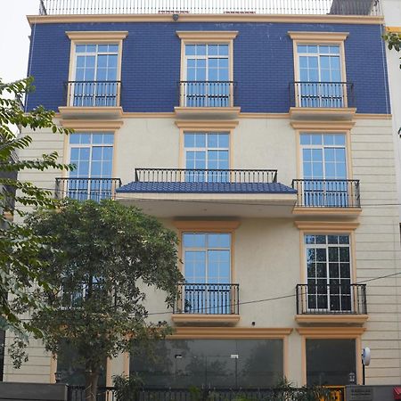 The Blue Vista Hotel Greater Noida Exterior foto