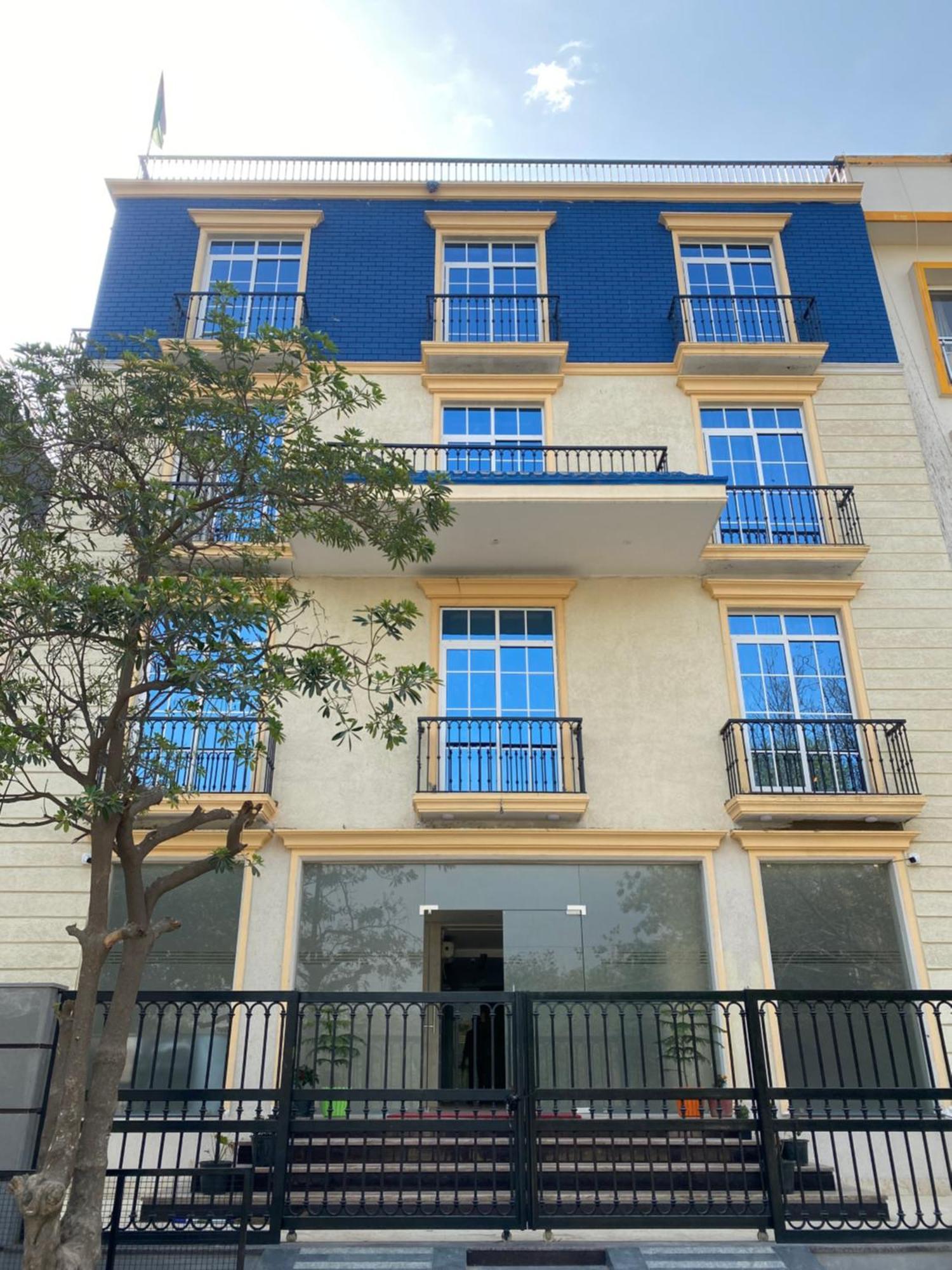 The Blue Vista Hotel Greater Noida Exterior foto