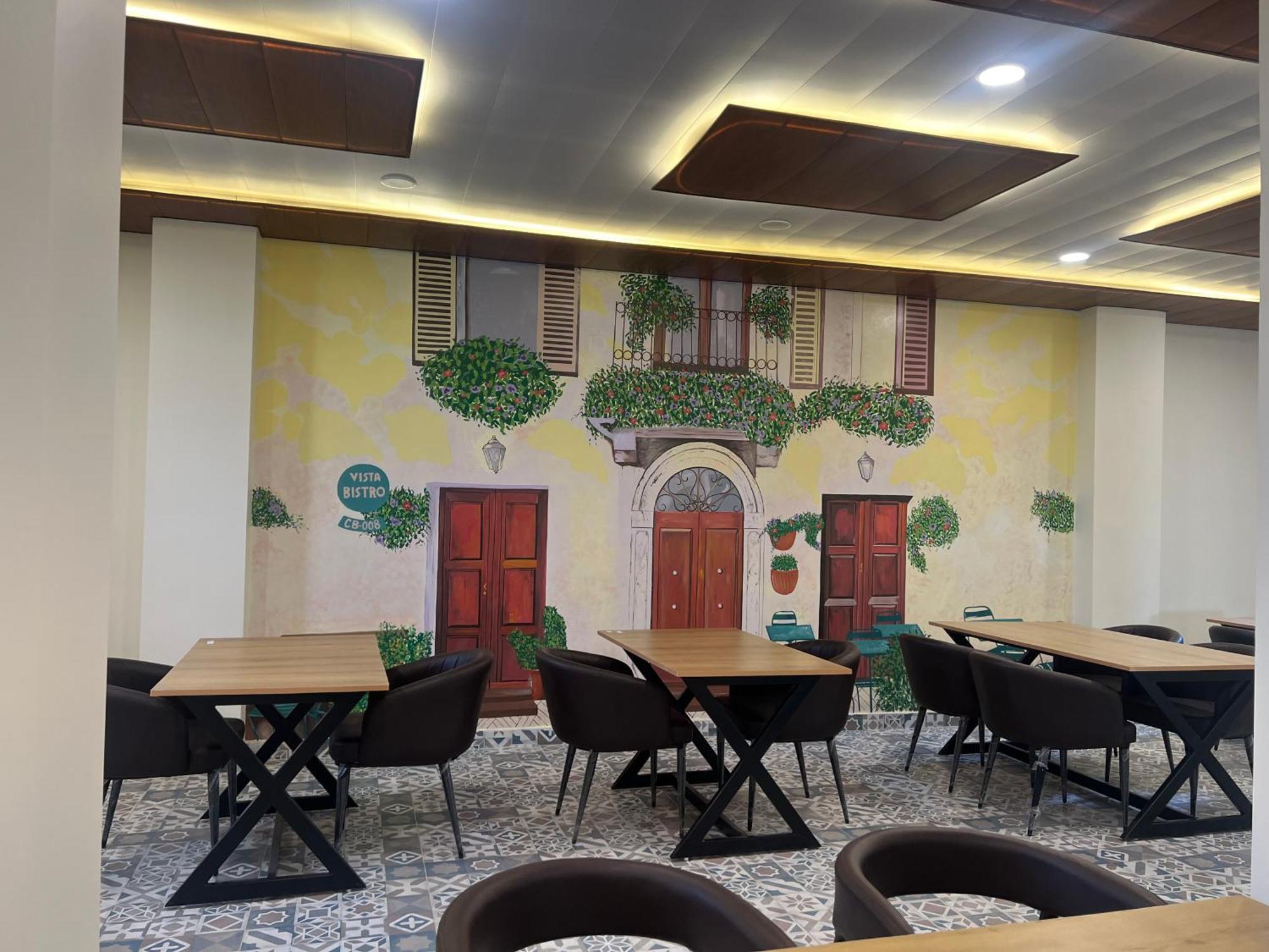 The Blue Vista Hotel Greater Noida Exterior foto